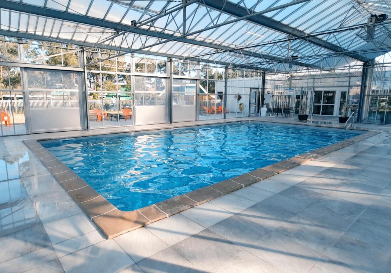 Chez Ced Et Laeti, Appartement Prive Avec Jardin Et Terrasse Dans Residence L'Estuaire Muni D'Une Piscine Couverte Et Aire De Jeu, Linge De Lit Et De Salle D'Eau Ainsi Que Tele, Compris Dans Le Tarif Profitez A Fond De Notre Belle Region เลอแวร์ดง-ซูร์-แมร์ ภายนอก รูปภาพ